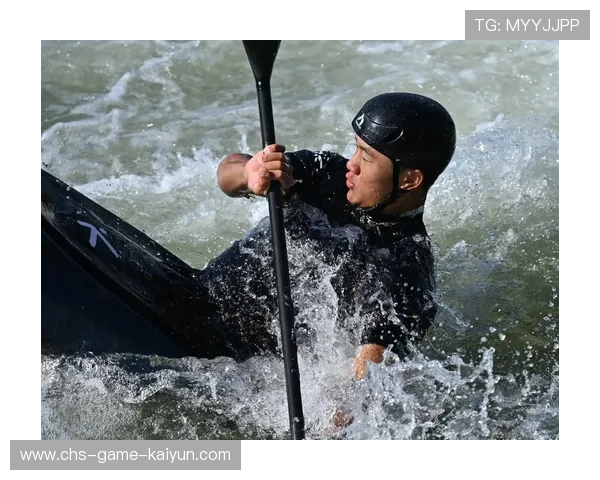 皮划艇激流回旋:中国队稳定发挥